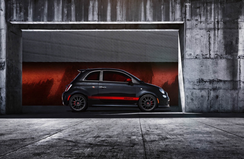 Авто обои Fiat 500 Abarth 2012