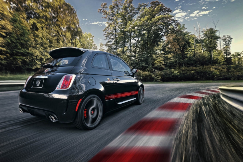 Авто обои Fiat 500 Abarth 2012