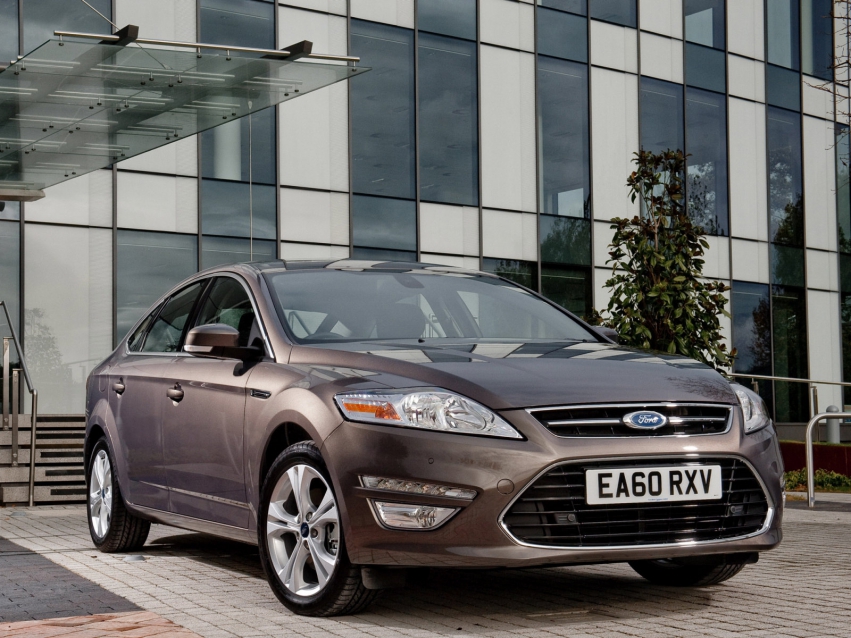 Авто обои Ford Mondeo Hatchback 2010