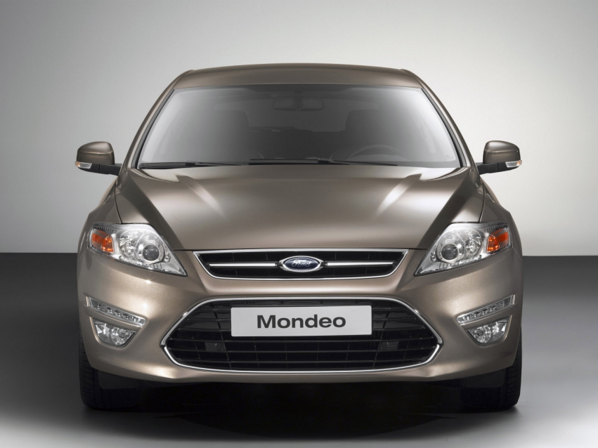 Авто обои Ford Mondeo Hatchback 2010