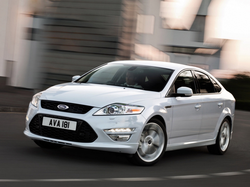 Авто обои Ford Mondeo Hatchback 2010