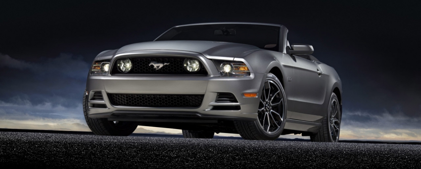 Авто обои Ford Mustang 2013