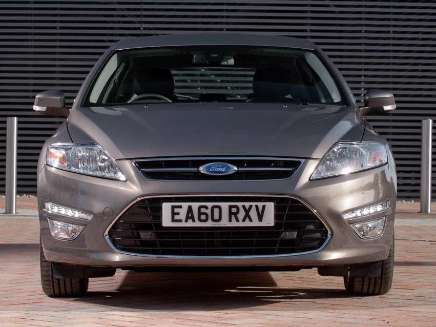 Авто обои Ford Mondeo Hatchback 2010