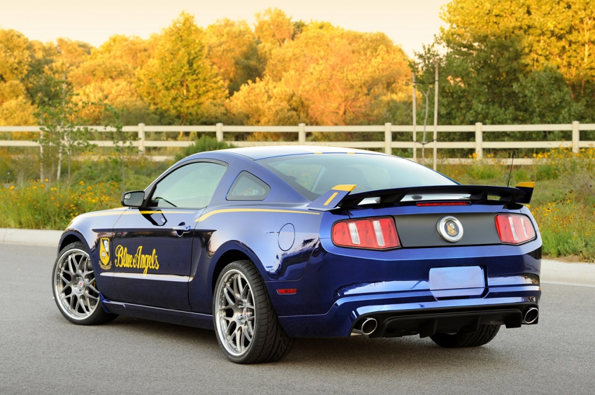 Авто обои Ford Mustang GT Blue Angels