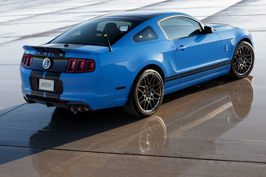 Авто обои Ford Shelby GT500 2012