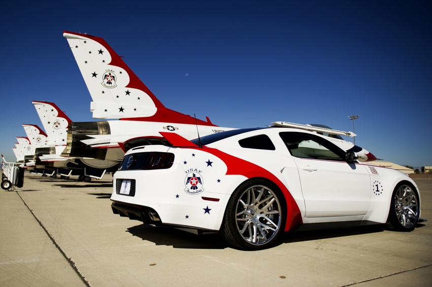 Авто обои Ford Mustang GT USAF Thunderbirds Edition 2014