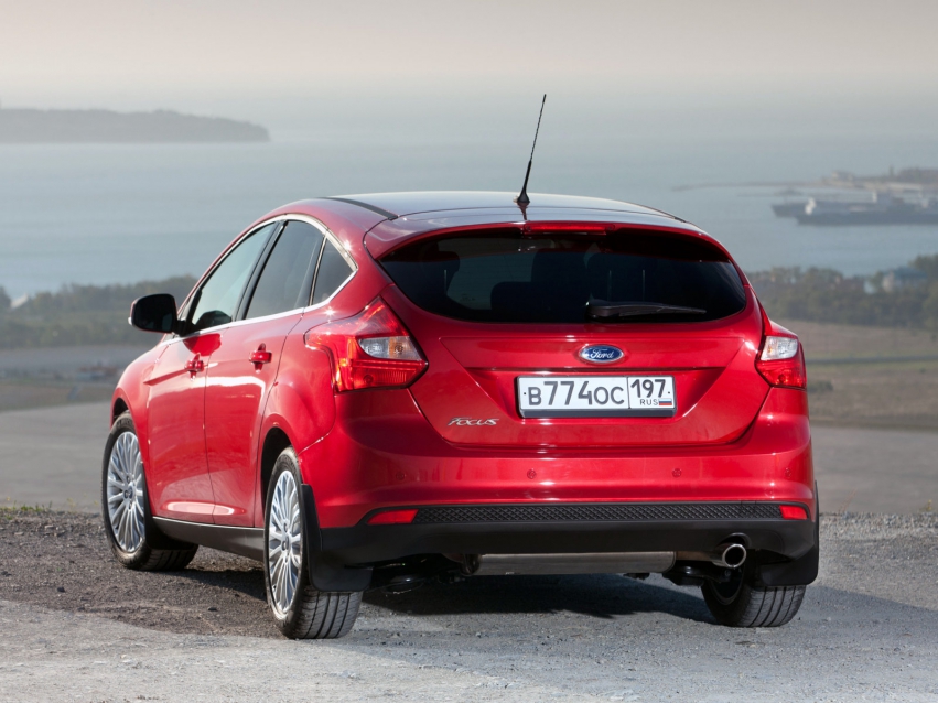 Авто обои Ford Focus Hatchback 2011