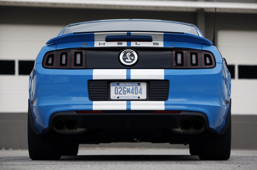 Авто обои Ford Mustang Shelby GT500 2013