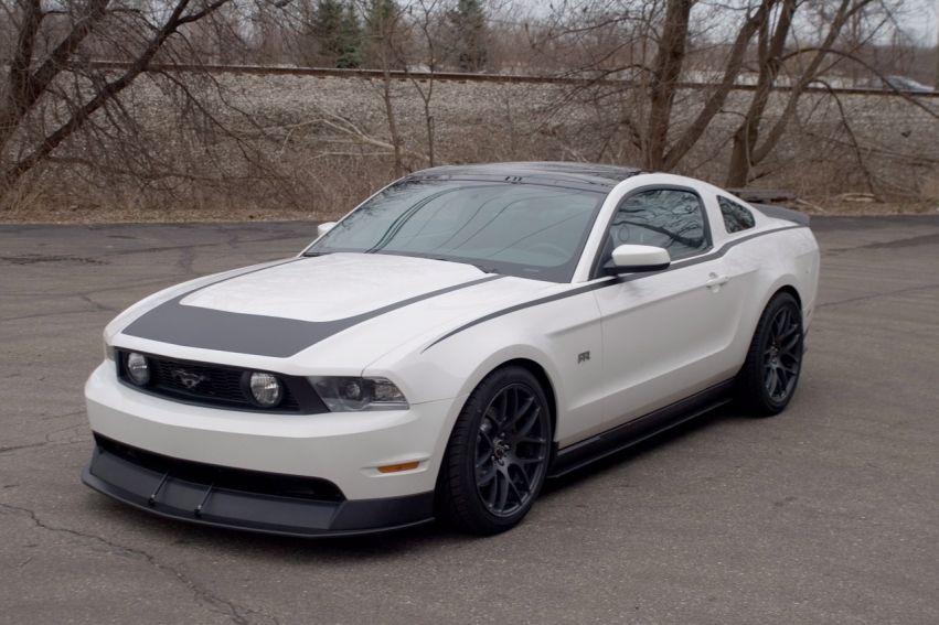 Авто обои Ford Mustang RTR