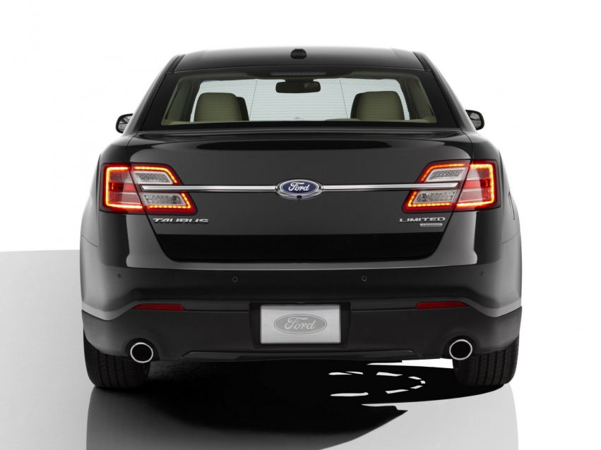 Авто обои Ford Taurus Sedan 2011