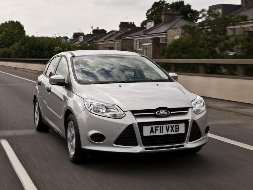 Авто обои Ford Focus Hatchback 2011