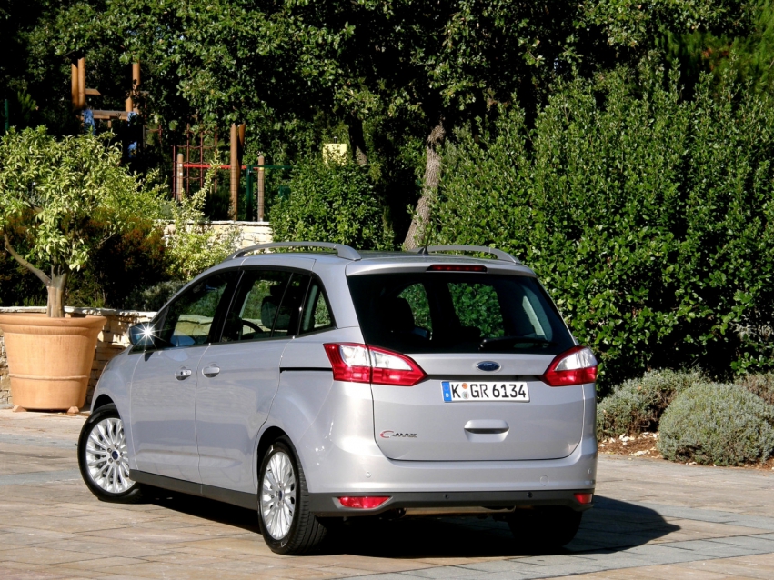 Авто обои Ford Grand C-MAX 2010