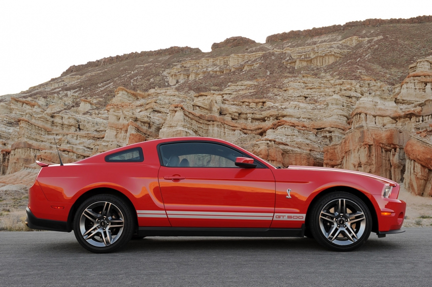 Авто обои Ford Mustang RED Shelby GT500 2010