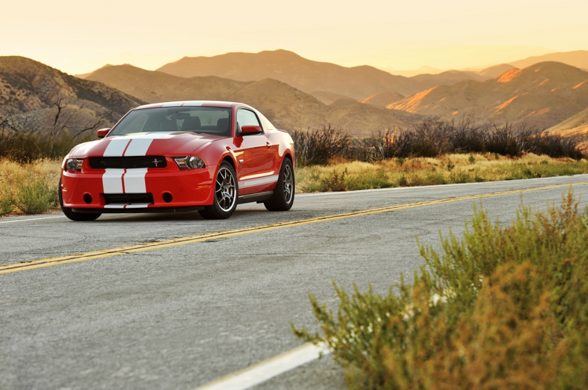 Авто обои Ford Shelby gts 2012