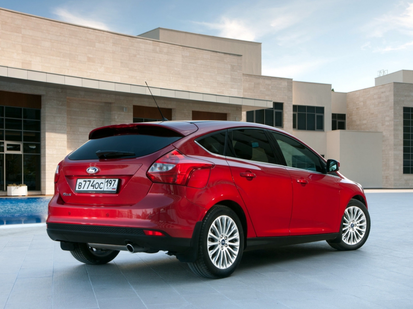 Авто обои Ford Focus Hatchback 2011