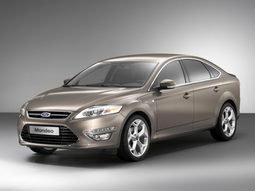 Авто обои Ford Mondeo Hatchback 2010