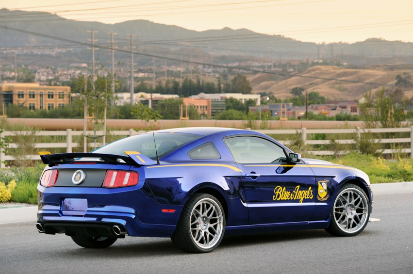 Авто обои Ford Mustang GT Blue Angels