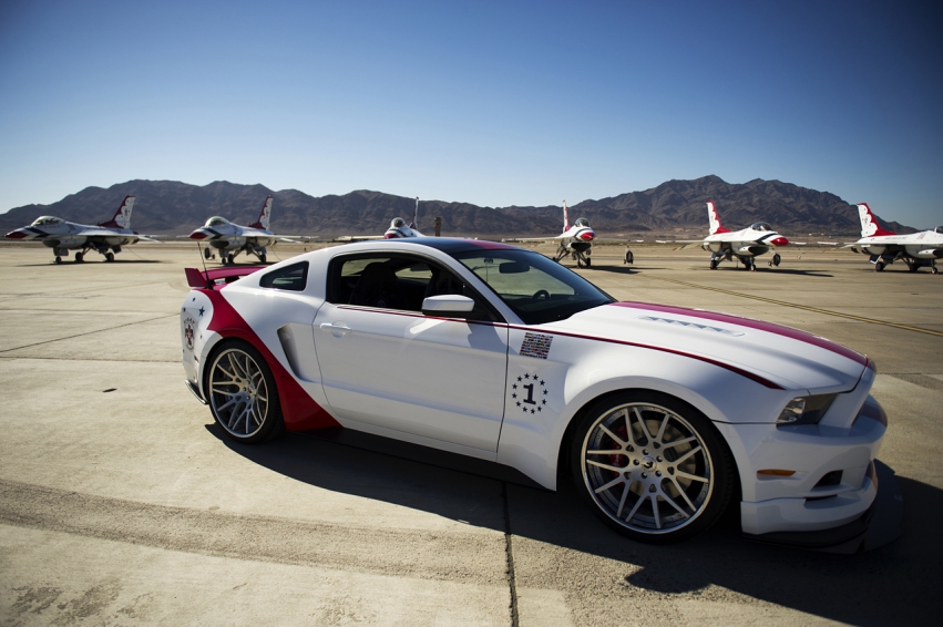 Авто обои Ford Mustang GT USAF Thunderbirds Edition 2014