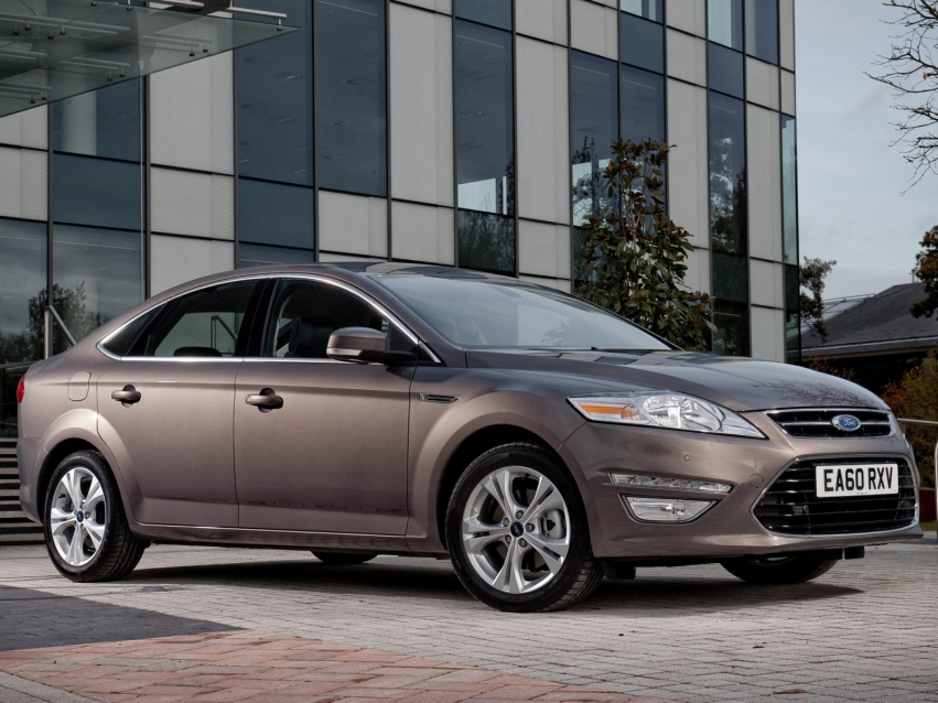 Авто обои Ford Mondeo Hatchback 2010