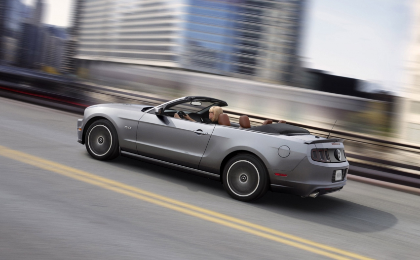 Авто обои Ford Mustang 2013