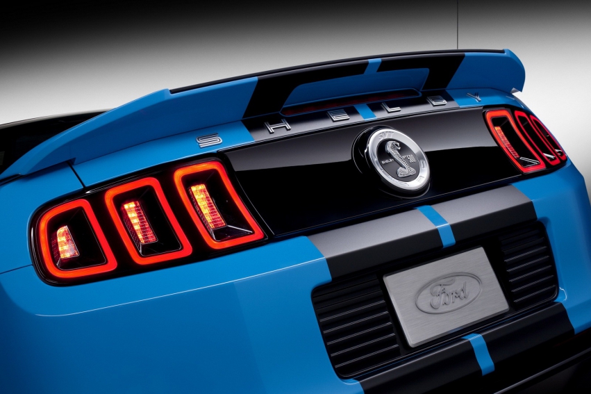 Авто обои Ford Shelby GT500 2012