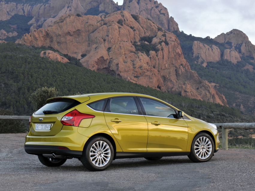 Авто обои Ford Focus Hatchback 2011