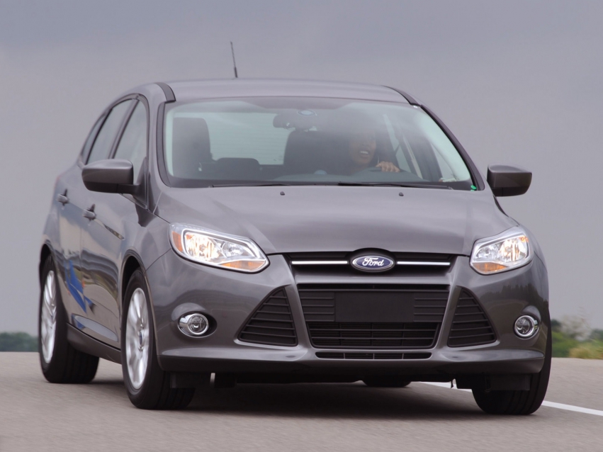 Авто обои Ford Focus Hatchback 2011