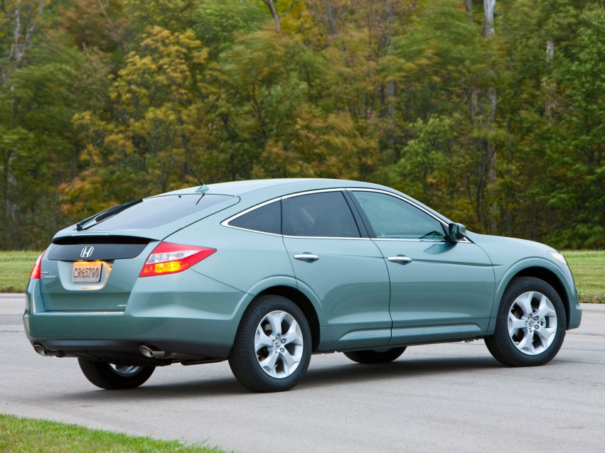 Авто обои Honda Accord Crosstour 2010