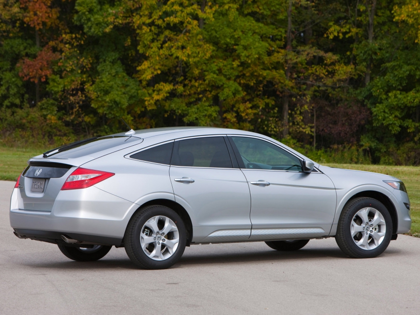 Авто обои Honda Accord Crosstour 2010