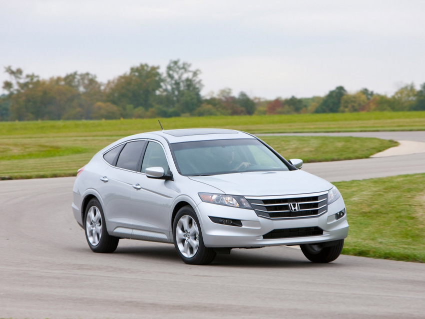 Авто обои Honda Accord Crosstour 2010