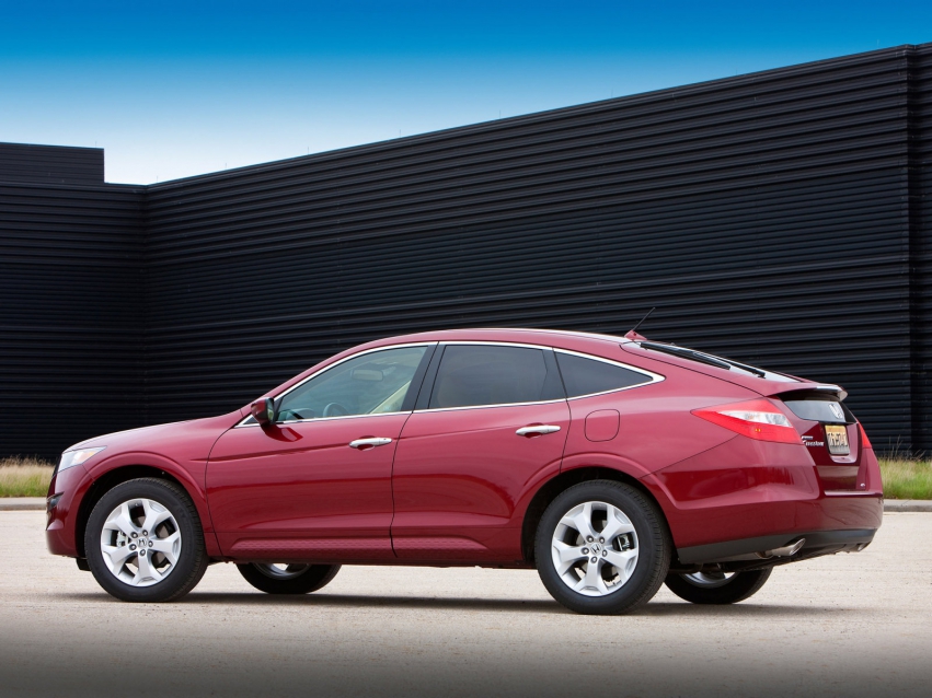 Авто обои Honda Accord Crosstour 2010