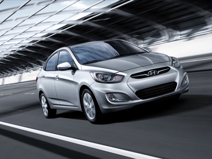 Авто обои Hyundai Accent Sedan 2010