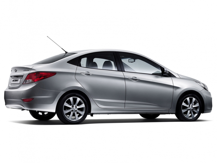 Авто обои Hyundai Accent Sedan 2010