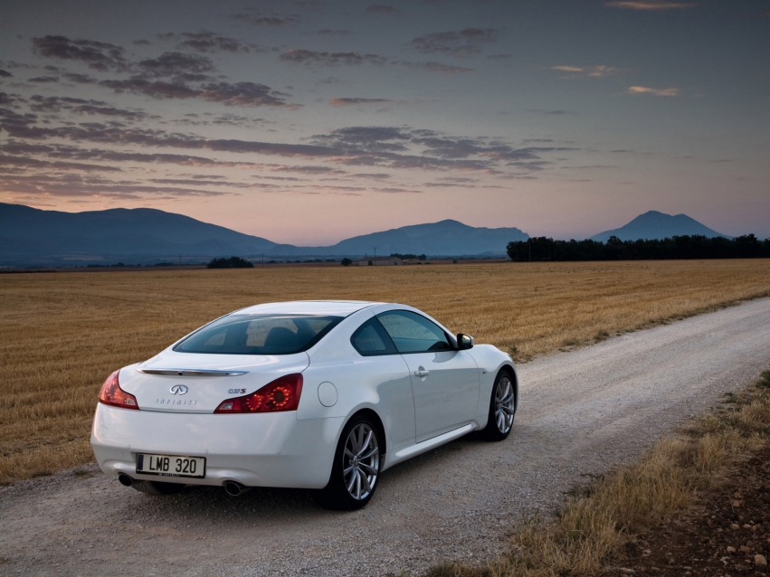 Авто обои Infiniti G37 Coupe 2010