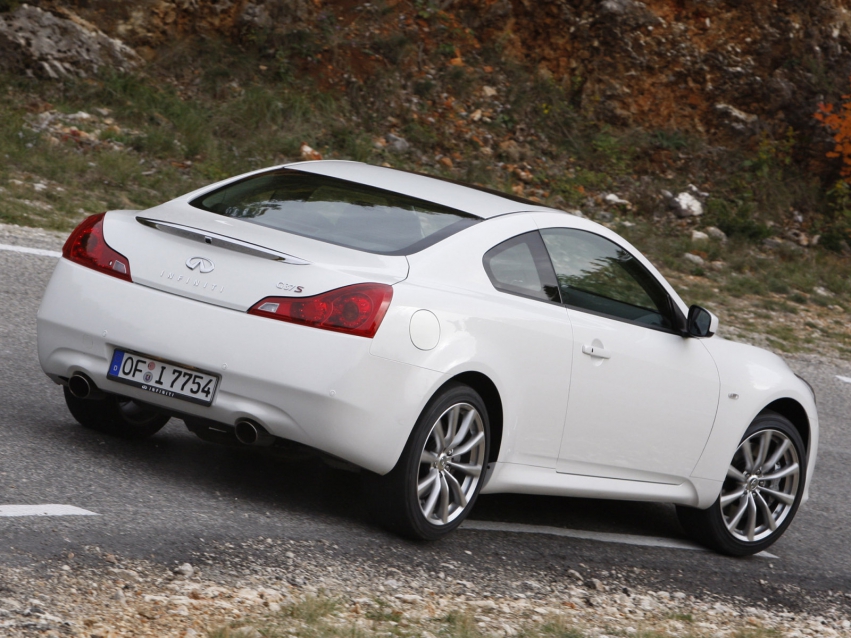 Авто обои Infiniti G37 Coupe 2010