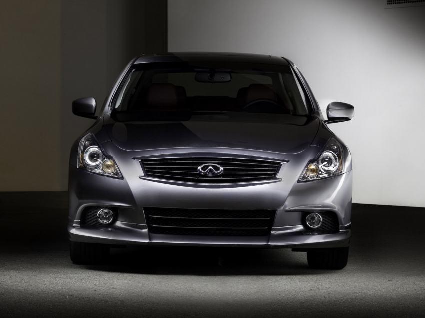 Авто обои Infiniti G37 Sedan 2010