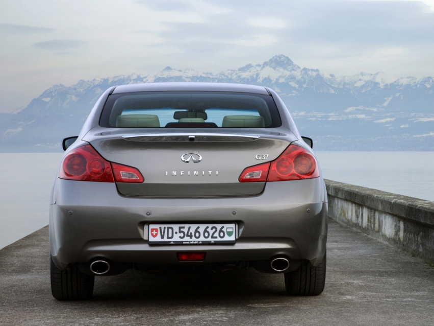 Авто обои Infiniti G37 Sedan 2010