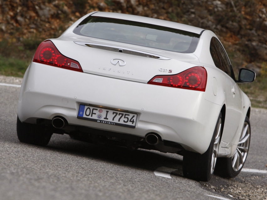 Авто обои Infiniti G37 Coupe 2010