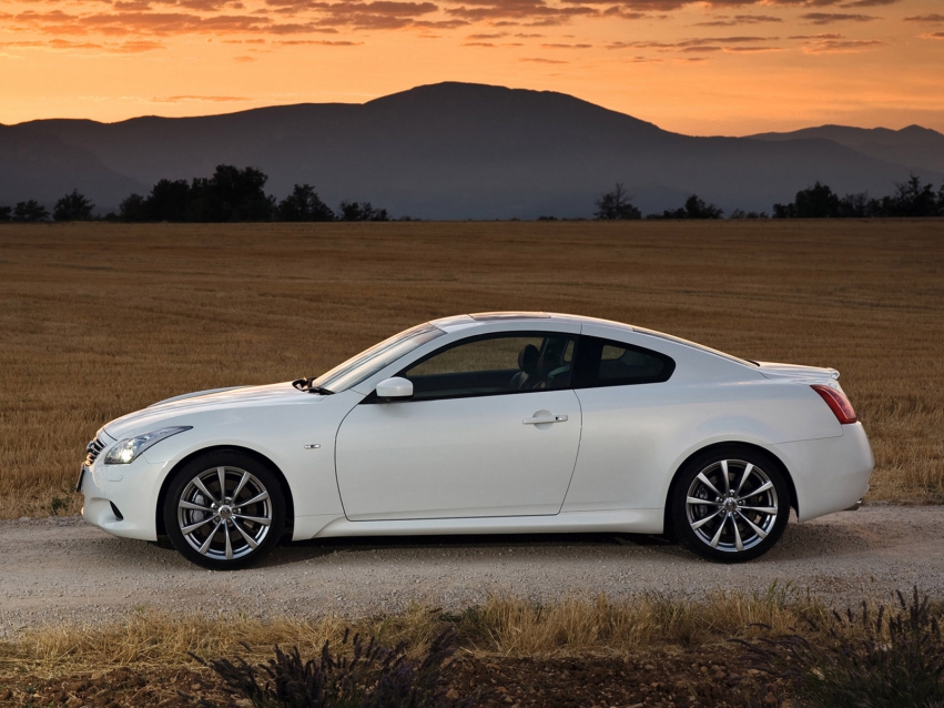 Авто обои Infiniti G37 Coupe 2010