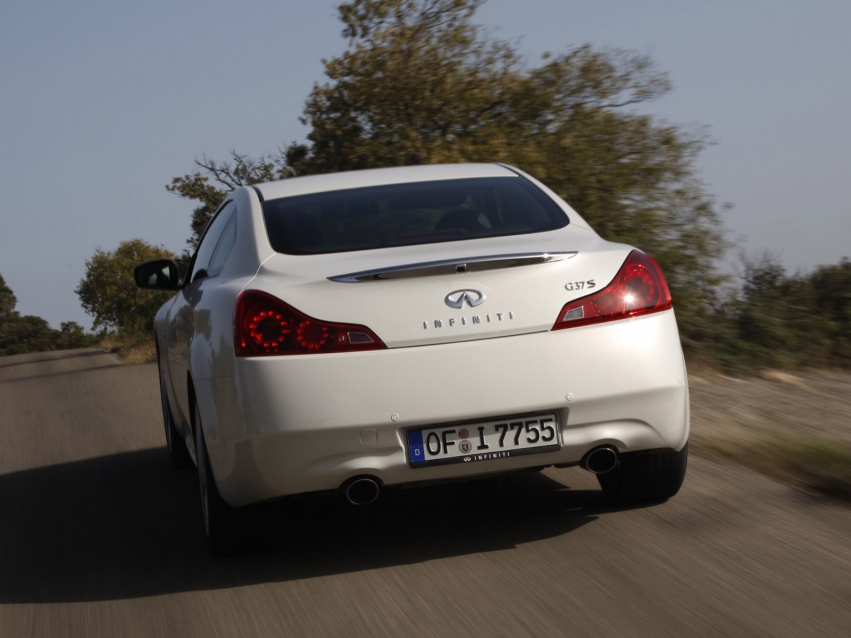 Авто обои Infiniti G37 Coupe 2010