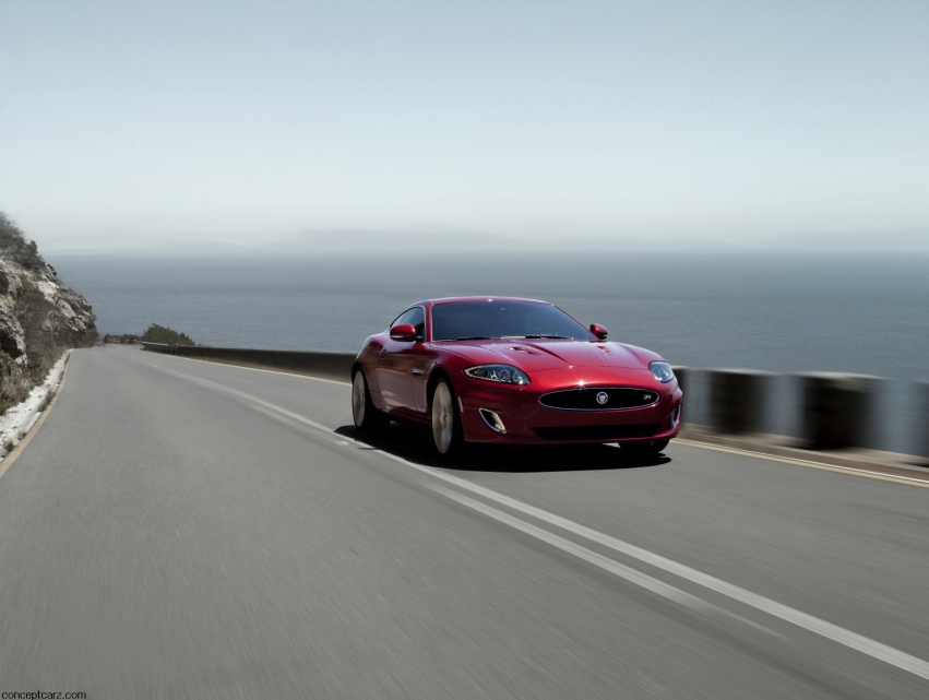 Авто обои Jaguar XKR 2012