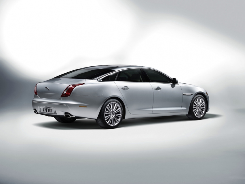 Авто обои Jaguar XJ