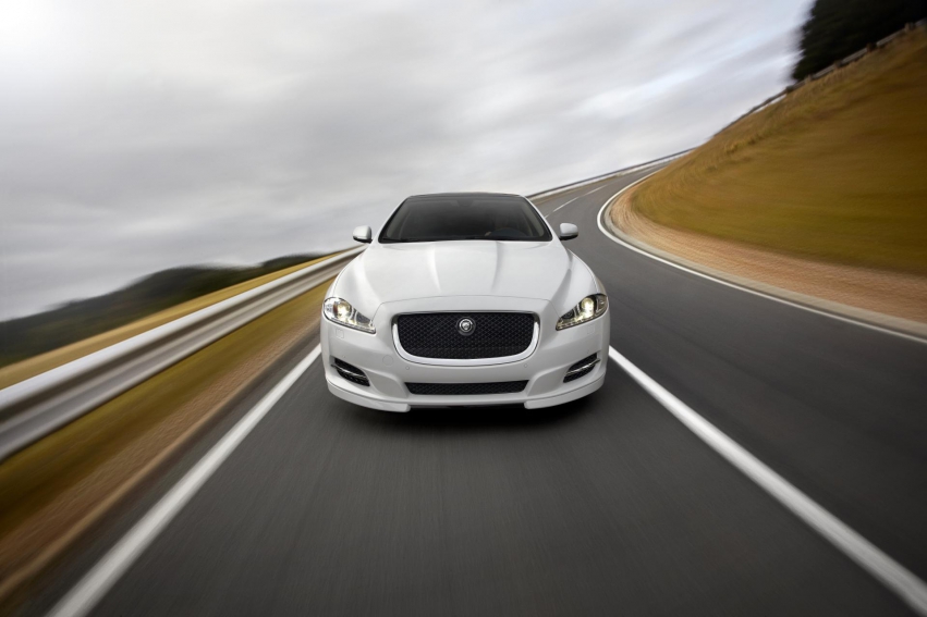 Авто обои Jaguar  XJ Sport Pack 2012