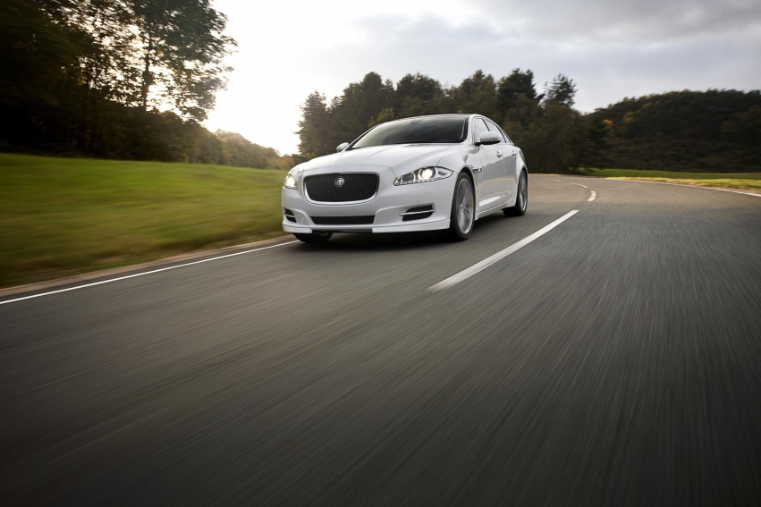 Авто обои Jaguar  XJ Sport Pack 2012