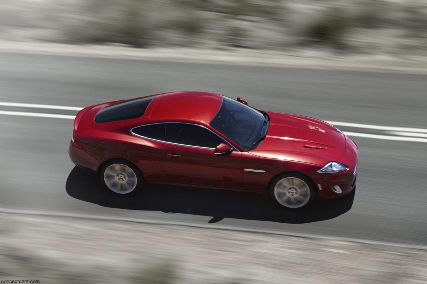 Авто обои Jaguar XKR 2012