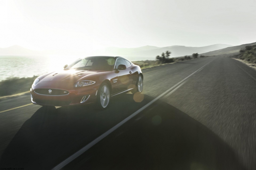 Авто обои Jaguar XKR 2012