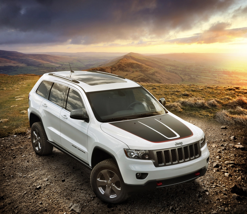 Авто обои Jeep Grand Cherokee Trailhawk 2013