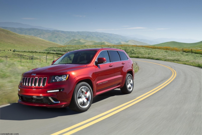 Авто обои Jeep Grand Cherokee SRT8 2012