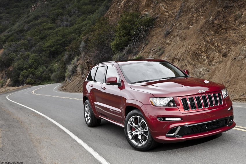 Авто обои Jeep Grand Cherokee SRT8 2012