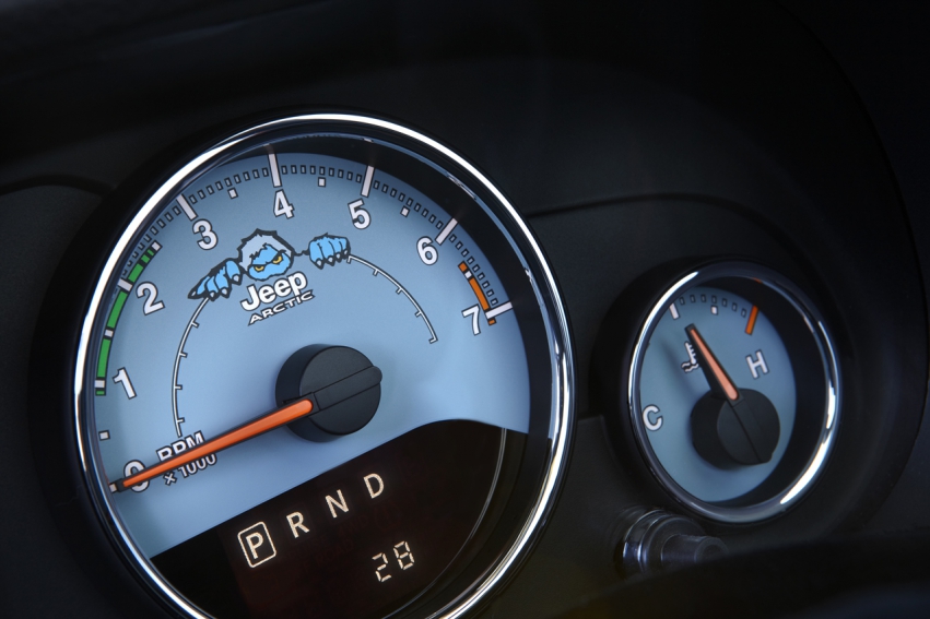 Авто обои Jeep Wrangler 2012